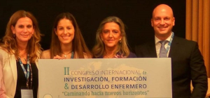 Eduardo García entregando premio Fin de Grado y Máste